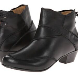 Aetrex Samantha Black Leather Ankle Booties